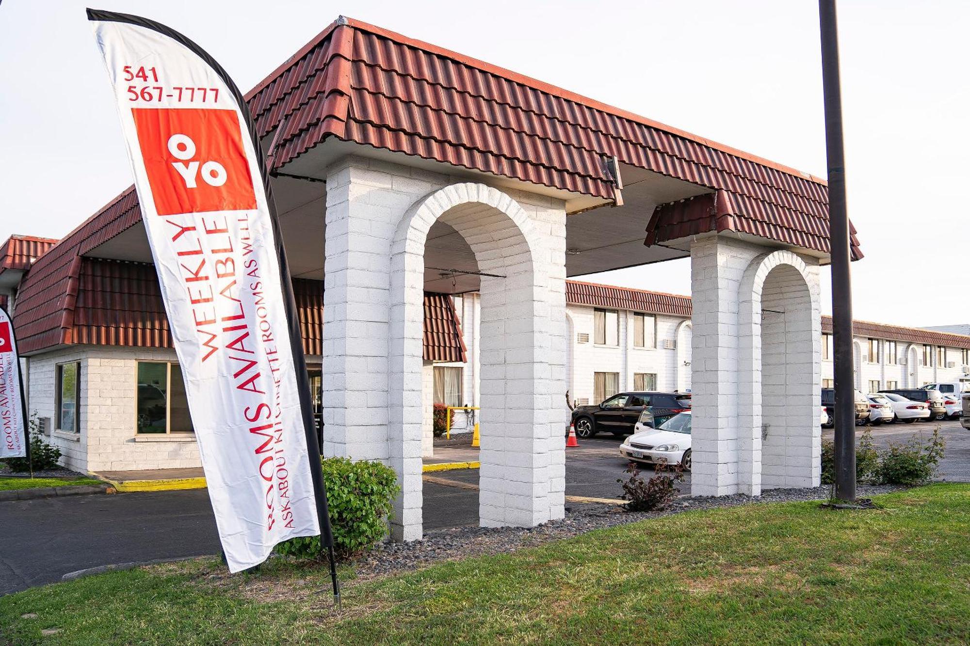 Oyo Hotel Hermiston Or, Downtown Bagian luar foto