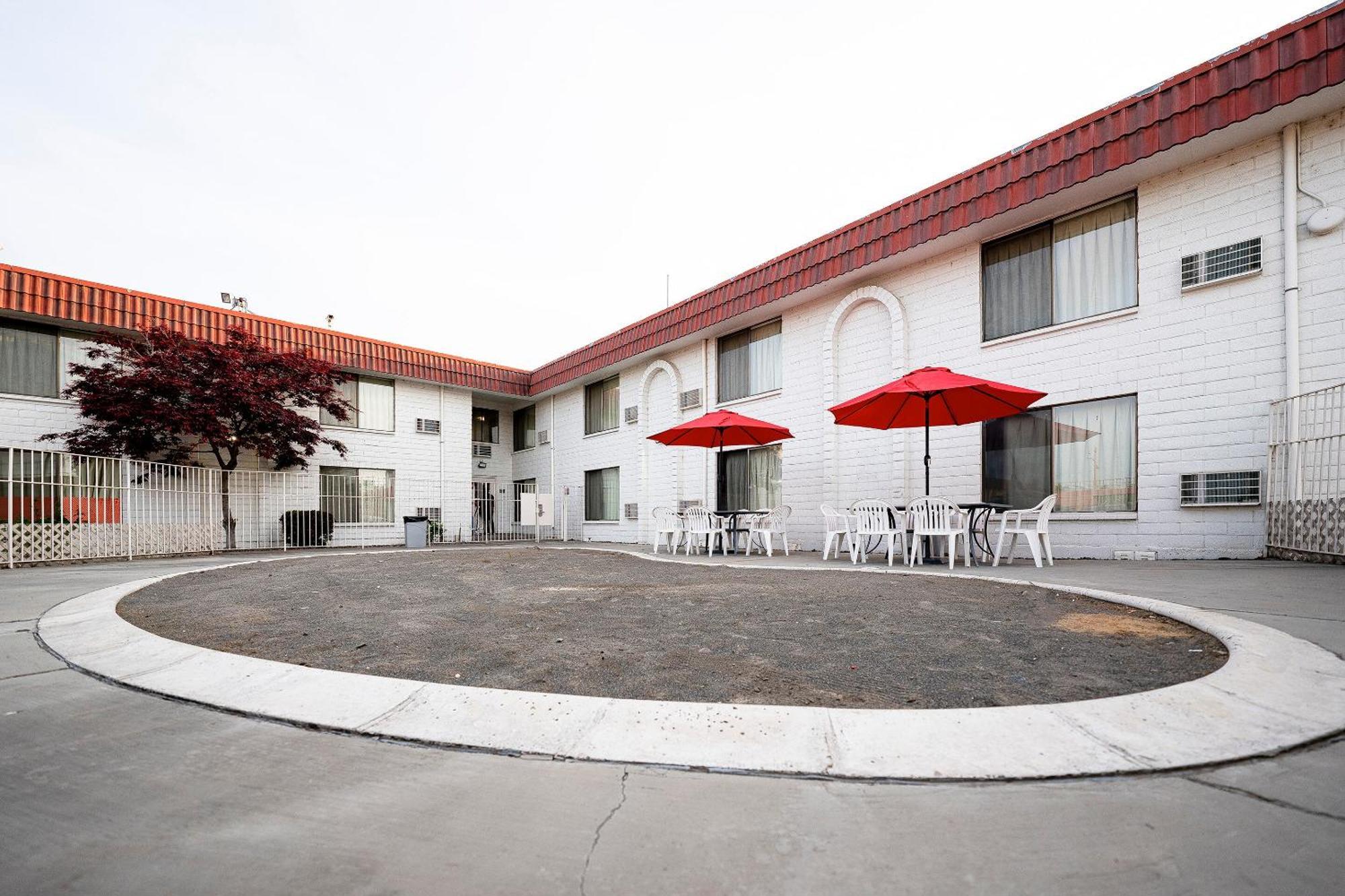 Oyo Hotel Hermiston Or, Downtown Bagian luar foto