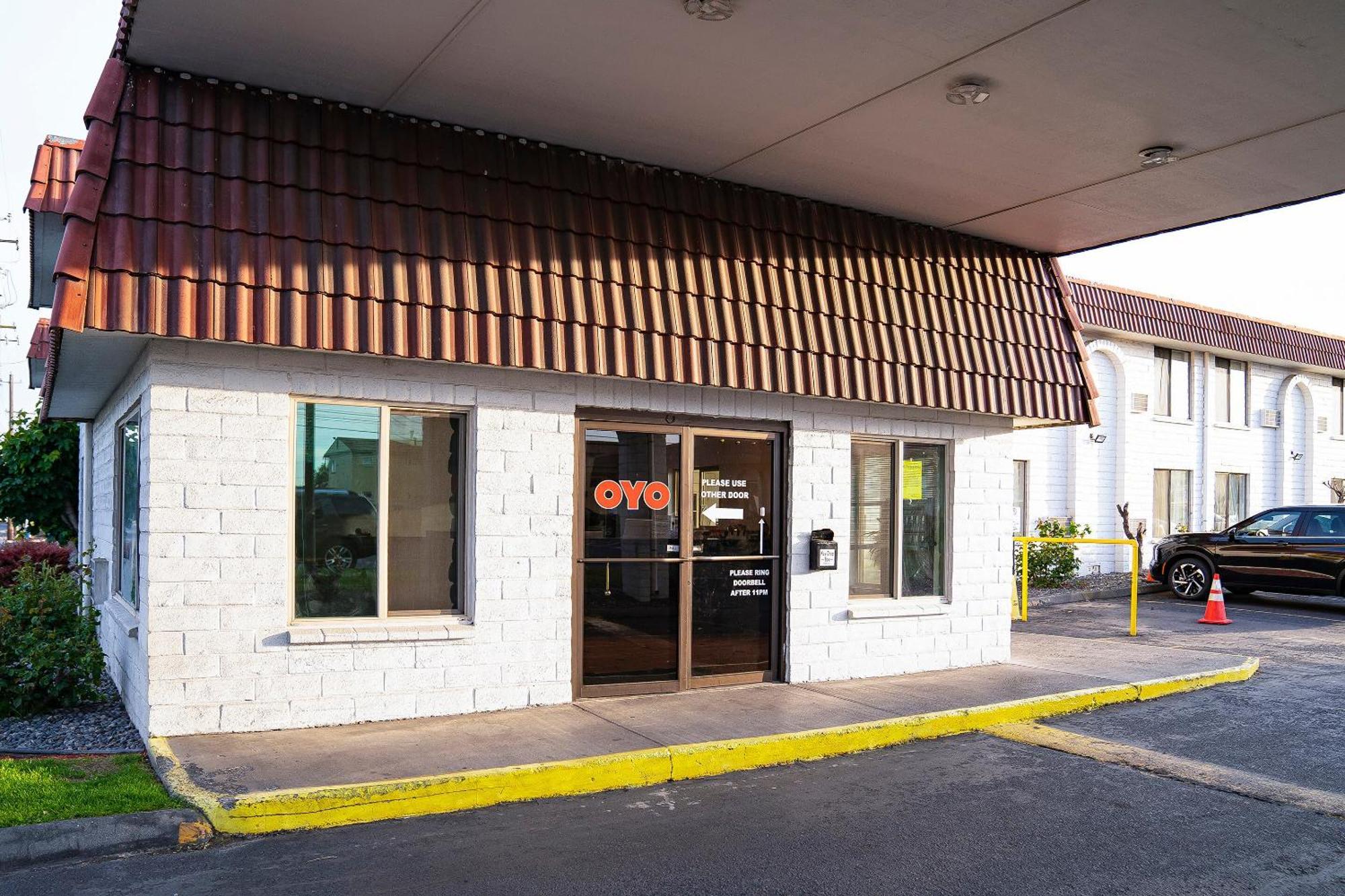 Oyo Hotel Hermiston Or, Downtown Bagian luar foto