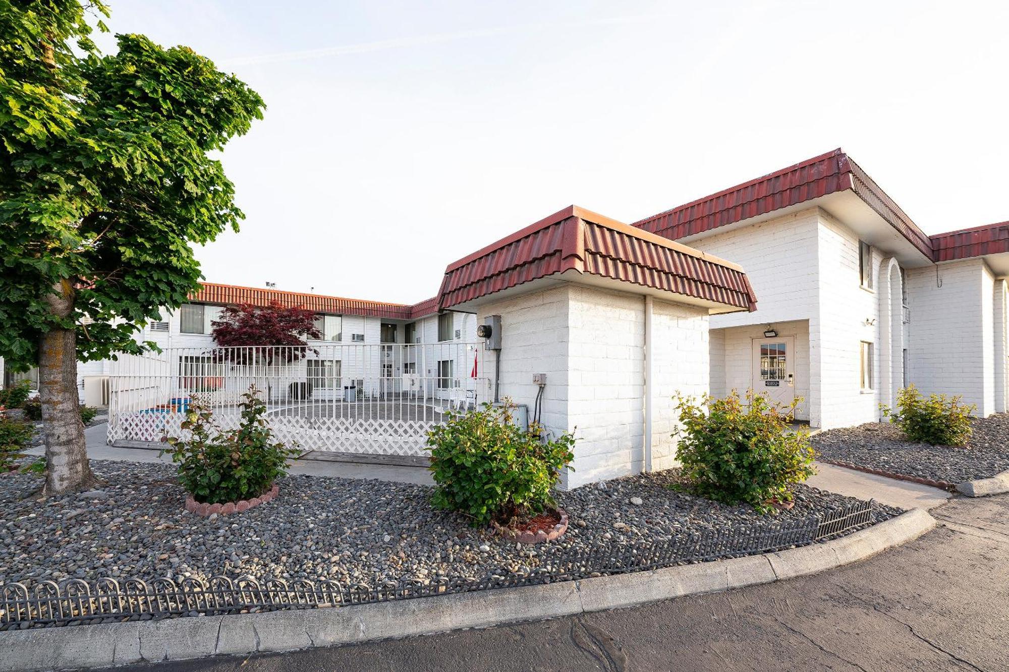 Oyo Hotel Hermiston Or, Downtown Bagian luar foto